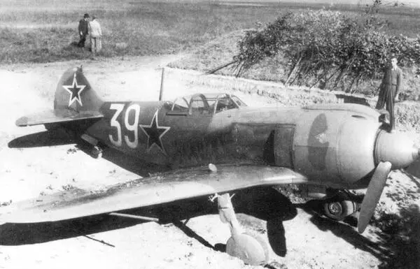 Ла5ФН командира звена 1го чехословацкого истребительного полка ВВС СССР в - фото 100
