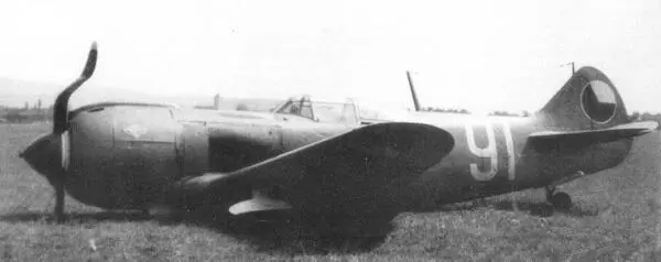 Аварийная посадка Ла5ФН бн 91 аэродром Пиештани 16 мая 1946 года Ла5ФН - фото 111