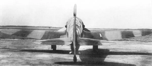 Хороший снимок верхних поверхностей Ла5Ф демонстрирующий стандартный камуфляж - фото 119