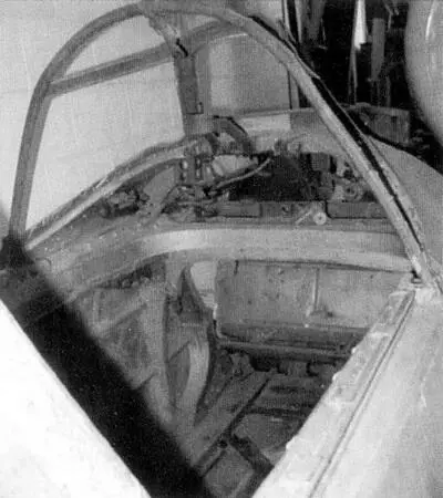 Кабина Ла5 Тип 37 с плоскими панелями ветрового козырька введенными с 9й - фото 142