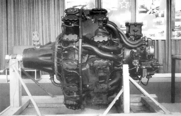Мотор АШ82ФН М82ФН экспонат авиационного музея в Праге Система - фото 163