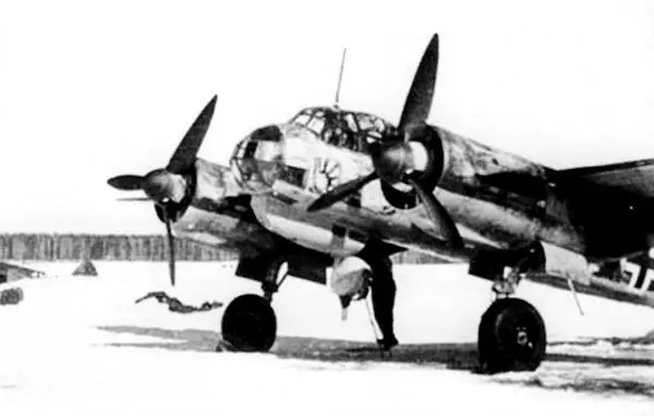 Германский бомбардировщик Ju 88А по классу вполне соответствовал Ер2 Ju 88 - фото 146