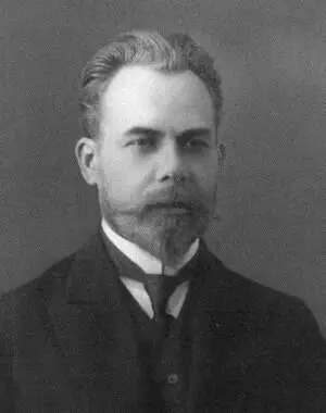 Отец писателя Лукьян Михайлович Солоневич 1900 г Мать писателя Юлия - фото 3