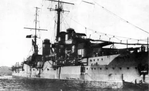 Линейный корабль Франс в годы первой мировой войны вверху в 1919м в - фото 80