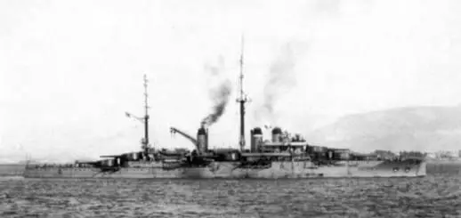 Линейный корабль Жан Бар в Бизерте 16 августа 1916 г вверху и в 1919 г у - фото 88