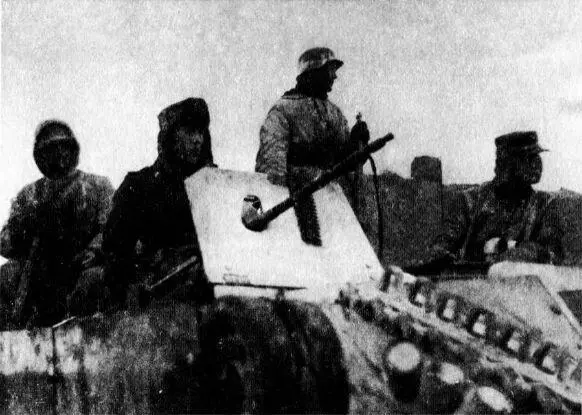 Немецкие солдаты Будапештского гарнизона Немецкие панцергренадеры на - фото 62