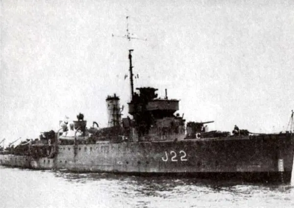 Противолодочный тральщик HMS Бритомарт Торпеда поражает американский - фото 52
