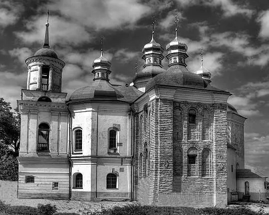 Церковь Спаса на Берестове Придерживаясь крайней простоты в отделке мастера - фото 38