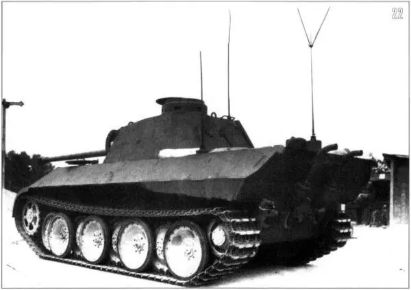 22 Командирский вариант танка Пантера Pz Bef Panther изготовленный фирмой - фото 24