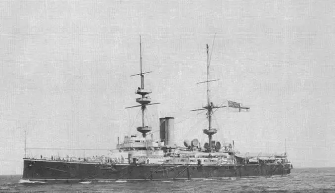 Броненосец Ринаун на морском параде в Портсмуте вверху и у Мальты в 1901 - фото 87