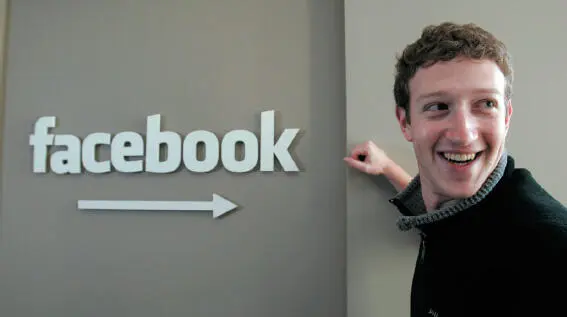 Февраль 2004 гМарк Цукерберг запускает Facebook Через несколько лет эта сеть - фото 16