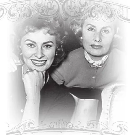 Софи и матушка Ромилда справа в самом начале 1950х годов Шиколоне дочь - фото 3