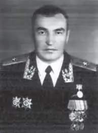 Контрадмирал Еремин Василий Петрович 19891991 Контрадмирал Устименко Юрий - фото 8