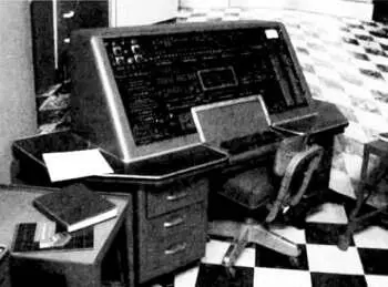 Пульт управления UNIVAC I хранящийся в Музее науки Бостона Основным - фото 121