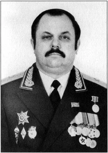 Командир дивизии Рябченко ИФ Слюсарь АЕ Шепетило ПВ - фото 3