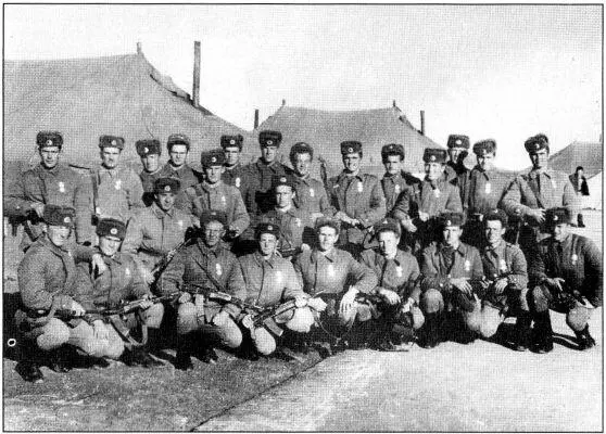 После награждения Кабул 1980 г Разведчики перед выходом на боевое - фото 27