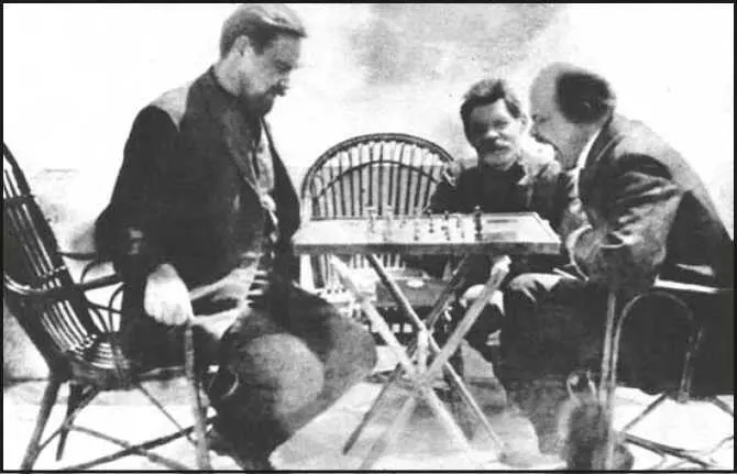 Владимир УльяновЛенин на Капри Фотография Начало ХХ века Обычно выплывали - фото 31