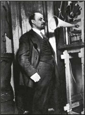 Владимир УльяновЛенин Фотография Начало ХХ века В машину проскользнул - фото 41