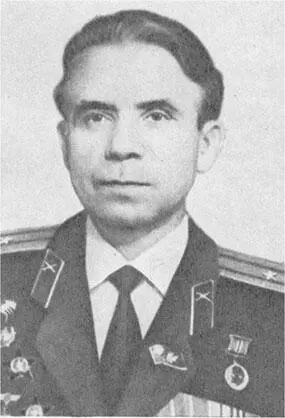 Председатель Совета ветеранов 3й ВДБ Петр Николаевич Неживенко полковник в - фото 19
