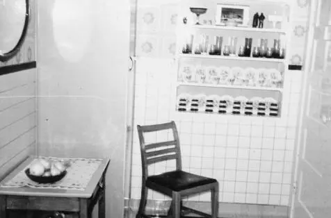 Images from Absences by Amory Clay Frankel Silverman 1943 3 DDAY - фото 33