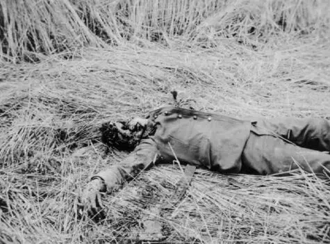 Dead German soldier Villeforte November 1944 I wandered cautiously into the - фото 36