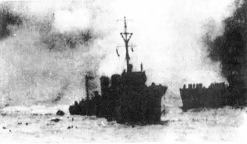 Британские эскадренные миноносцы спасают моряков с Блюхера От редакции - фото 23