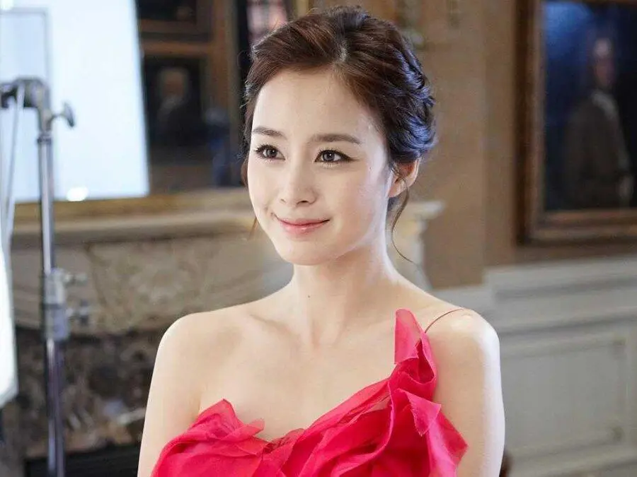 Корейская актриса и модель Ким ТайХе Фабрика клонов Интересно кто бы мог - фото 12