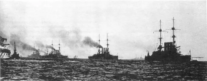 На рейде Випьгельмсгафена 1910е гг По английским сведениям распределение - фото 63