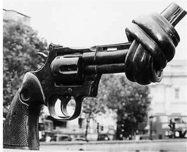 К Ф РеутерсвэрдПротив насилия Монумент посвящённый Дж Леннону НьюЙорк - фото 122