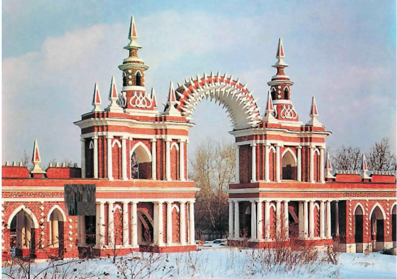 Ворота Хлебного дома в Царицыне Архитектор В И Баженов 17841785 гг - фото 337