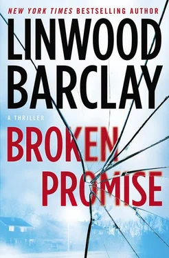 Linwood Barclay Broken Promise: A Thriller обложка книги