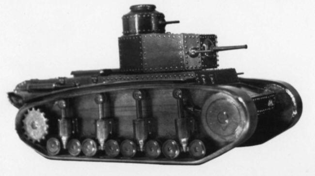 Деревянная модель танка Т12 вид справа и слева Помимо танков конструкторы - фото 13
