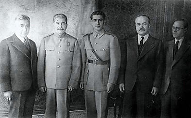 И В Сталин второй слева и В М Молотов второй справа в центре министр - фото 3