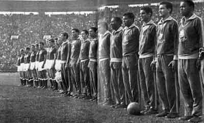 В Москве команды выступали в таких составах справа налево Сборная Бразилии - фото 16