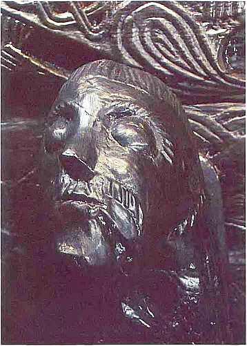Одна из четырех резных деревянных голов из Усеберга Обычно портретные - фото 13
