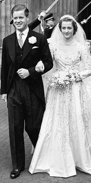 Свадьба родителей Дианы в июне 1954 года Впрочем на отдельных сайтах 1можно - фото 3