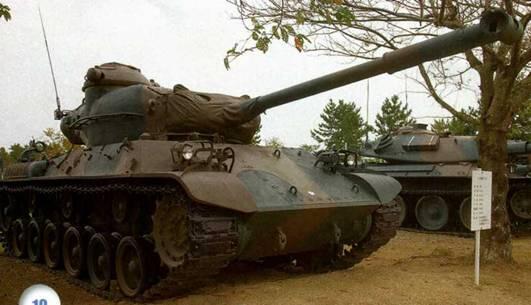 Танк Тип 61 на выставке в артиллерийской школе в городе Цутиура Япония - фото 9