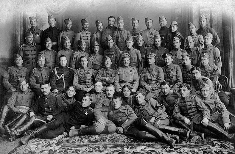 Сибирская добровольческая дружина Флаг Пепеляева Из офицеров Первой мировой - фото 31