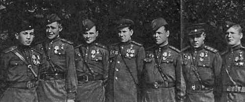 Группа воинов 99й стрелковой дивизии удостоенных звания Героя Советского - фото 42