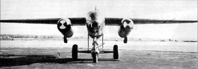 Ar234 VI первый прототип на заводском летном поле в Бранднебурге июнь 1943 - фото 3