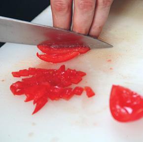 1 Приготовить помидоры конфи Помидоры очистить удалить сок и семена мякоть - фото 28