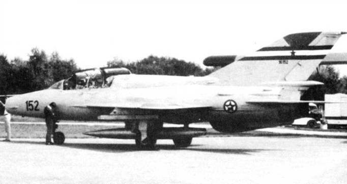 Югославский МиГ21УС бортовой помер 152 черного цвета полностью покрашен в - фото 229