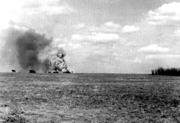 При движении на закрытие советского прорыва батарея Вюстера была поймана на - фото 13