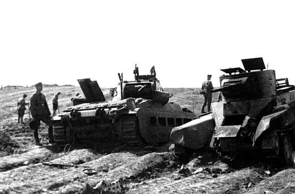 Поле битвы под Харьковом изобиловало подбитыми танками Свежие жертвы такие - фото 28