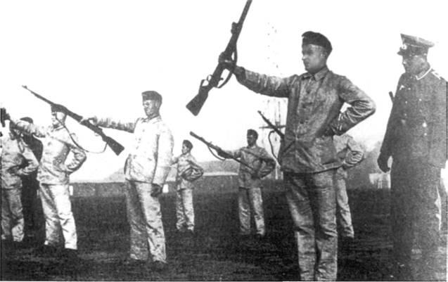 Унтерофицер 67го пехотного полка расквартированного в 1938г в Рулебене - фото 3