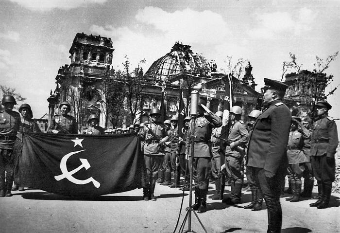Берлин являлся политическим оплотом фашизма и одним из крупнейших центров - фото 1