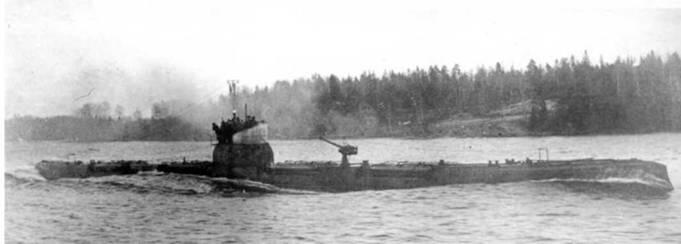 Подводные лодки Ерш вверху и Змея уходят на испытания 1917 г На - фото 133