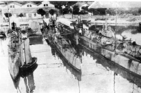 В Бизерте Середина 1920х гг Рисунок положения на грунте подводной лодки - фото 140