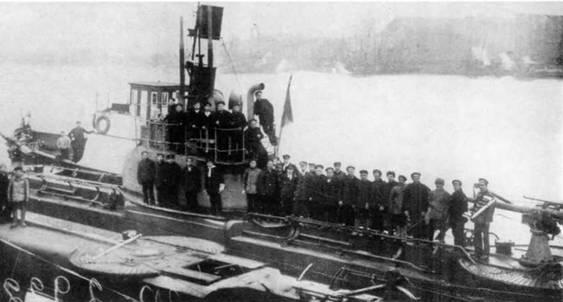 Построение на одной из лодок типа Барс 1920 е гг слева Подводная - фото 159