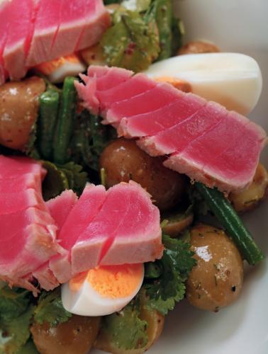 Салат с ломтиками тунца и томатной сальсой Филе синеперого тунца 500 г - фото 49